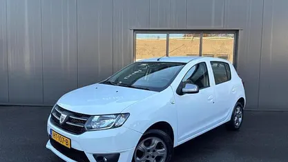 Wit Occasion 2016 Dacia Sandero Anniversary Hatchback | € 5.940 (Eerlijke prijs)