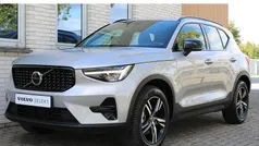 Grijs Gebruikt 2024 Volvo XC40 Plus SUV | € 43.950 (Eerlijke prijs)