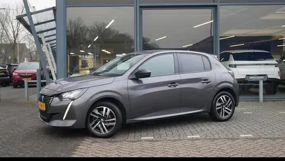 Occasion 2022 Peugeot 208 Allure Hatchback | € 14.745 (Eerlijke prijs)