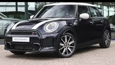 Zwart Gebruikt 2023 Mini Cooper S Classic Hatchback | € 32.750 (Eerlijke prijs)