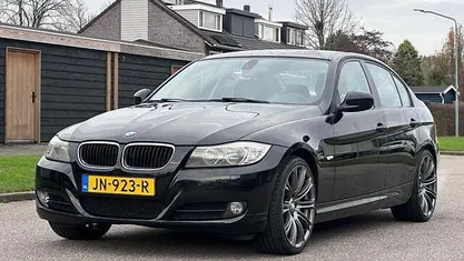 Zwart Gebruikt 2009 BMW 318 Comfort Edition Sedan | € 6.950 (Eerlijke prijs)