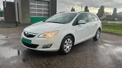 Wit Gebruikt 2011 Opel Astra Edition Stationwagen | € 2.395 (Eerlijke prijs)
