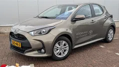 Gebruikt 2025 Toyota Yaris Hybrid Active Hatchback | € 26.599 (Eerlijke prijs)
