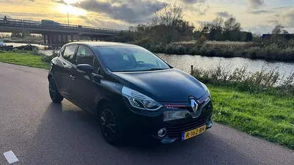 Gebruikt 2013 Renault Clio IV Expression Hatchback | € 6.250 (Eerlijke prijs)