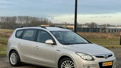 Occasion Hyundai i30 Dynamiq 109 PK (80 kW) 2010 Grijs Stationwagen