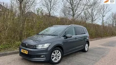 Grijs Gebruikt 2021 VW Touran Highline MPV | € 33.500 (Eerlijke prijs)