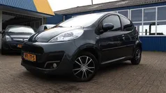 Grijs Gebruikt 2013 Peugeot 107 Active Hatchback | € 5.888 (Eerlijke prijs)