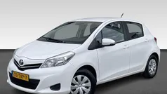 Wit Gebruikt 2012 Toyota Yaris Hatchback | € 8.930 (Eerlijke prijs)