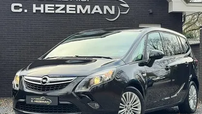 Zwart Gebruikt 2016 Opel Zafira Tourer Edition MPV | € 11.445 (Eerlijke prijs)