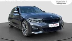 Grijs Gebruikt 2022 BMW 320 Executive Stationwagen | € 29.840 (Eerlijke prijs)