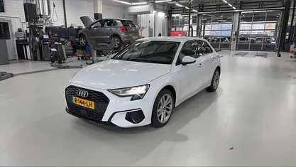 Wit Occasion 2022 Audi A3 Sportback Hatchback | € 22.450 (Goede deal)
