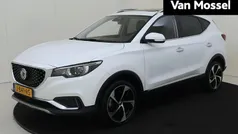 Wit Gebruikt 2020 MG ZS Luxury Sedan | € 14.995 (Eerlijke prijs)