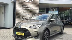 Groen Gebruikt 2023 Toyota Yaris Hybrid Hatchback | € 22.940 (Eerlijke prijs)