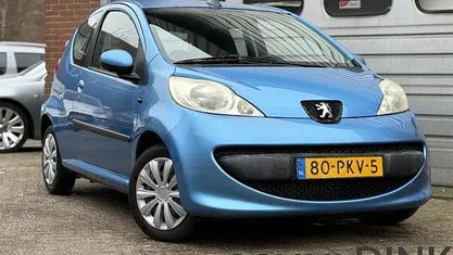 Occasion 2006 Peugeot 107 Hatchback | € 1.299 (Eerlijke prijs)