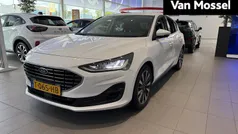 Wit Gebruikt 2023 Ford Focus Titanium X Hatchback | € 19.995 (Eerlijke prijs)
