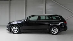 Gebruikt 2022 VW Passat Business Stationwagen | € 23.950 (Goede deal)