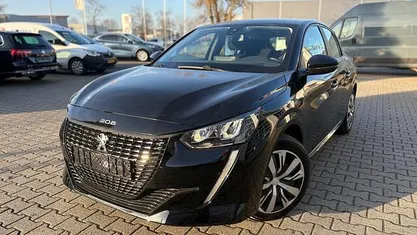 Zwart Occasion 2020 Peugeot 208 Allure Hatchback | € 12.845 (Eerlijke prijs)