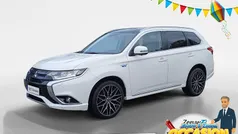 Polar white Gebruikt 2018 Mitsubishi Outlander P-HEV SUV | € 18.940 (Goede deal)