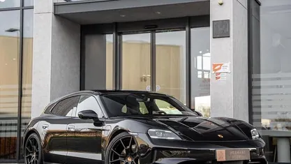 Zwart Gebruikt 2024 Porsche Taycan Performance Package Stationwagen | € 94.950 (Eerlijke prijs)