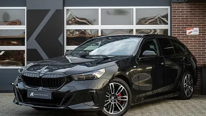 Occasion 2025 BMW 530e M Sport Stationwagen | € 64.950 (Eerlijke prijs)