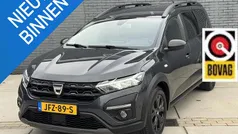 Grijs Gebruikt 2022 Dacia Jogger Extreme MPV | € 18.875 (Eerlijke prijs)