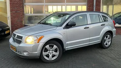 Grijs Gebruikt 2006 Dodge Caliber SXT Hatchback | € 2.600 (Eerlijke prijs)