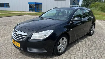 Zwart Gebruikt 2011 Opel Insignia Business Edition Stationwagen | € 1.850 (Eerlijke prijs)