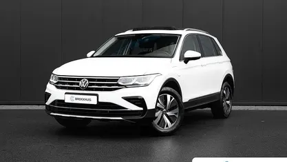 Wit Gebruikt 2022 VW Tiguan R-line SUV | € 34.895 (Eerlijke prijs)