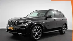 Zwart Gebruikt 2022 BMW X5 Executive SUV | € 68.890 (Eerlijke prijs)