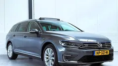 Grijs, metallic lak Gebruikt 2015 VW Passat Highline Stationwagen | € 13.500 (Eerlijke prijs)