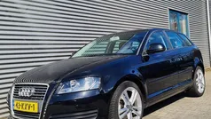 Zwart (metallic) Gebruikt 2010 Audi A3 Sportback Ambiente Hatchback | € 5.995 (Eerlijke prijs)