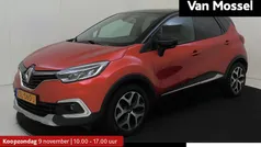 Twotone rouge flamme / noir e Gebruikt 2018 Renault Captur Intens SUV | € 12.440 (Eerlijke prijs)