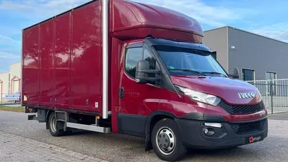 Rood Gebruikt 2016 Iveco Daily Van | € 19.495 (Eerlijke prijs)