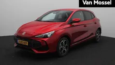 Rood Gebruikt 2024 MG MG3 Luxury Hatchback | € 22.950 (Eerlijke prijs)
