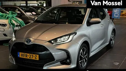 Occasion Toyota Yaris Hybrid 2025 Grijs Hatchback