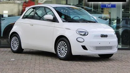 Wit Nieuw 2025 Fiat 500e Red Hatchback | € 22.208 (Super prijs)