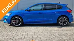 Blauw Gebruikt 2020 Ford Focus ST-Line Hatchback | € 20.145 (Eerlijke prijs)