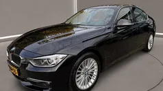 Zwart (metallic) Gebruikt 2014 BMW 320 Executive Sedan | € 15.950 (Eerlijke prijs)