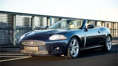 Blauw Gebruikt 2007 Jaguar XKR Cabriolet | € 22.950 (Eerlijke prijs)