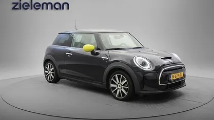 Occasion 2021 Mini Cooper Business Hatchback | € 17.845 (Goede deal)