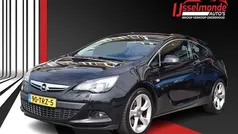 Zwart, metallic lak Gebruikt 2012 Opel Astra GTC Sport Hatchback | € 7.440 (Eerlijke prijs)