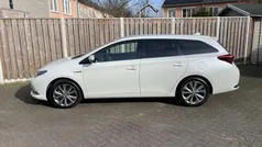 Wit Gebruikt 2018 Toyota Auris Touring Sports Stationwagen | € 17.950 (Eerlijke prijs)