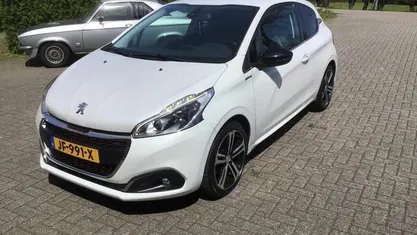 Occasion Peugeot 208 GT-line 110 PK (80 kW) 2016 Hatchback