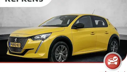 Occasion Peugeot e-208 Allure 100 kW (136 PK) 2022 Geel Hatchback