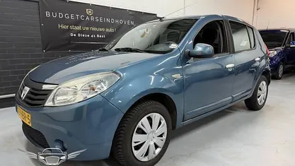 Occasion 2008 Dacia Sandero Lauréate Hatchback | € 2.795 (Eerlijke prijs)