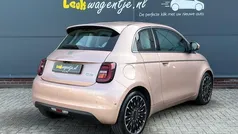 , metallic lak Gebruikt 2022 Fiat 500e La Prima Hatchback | € 20.940 (Eerlijke prijs)