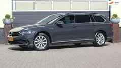 Grijs Gebruikt 2021 VW Passat Business Stationwagen | € 23.700 (Goede deal)