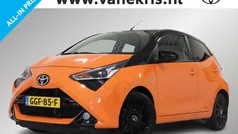 Oranje, metallic lak Gebruikt 2019 Toyota Aygo X-cite Hatchback | € 15.549 (Eerlijke prijs)
