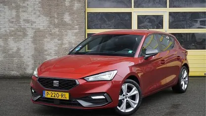 Occasion Seat Leon Business 111 PK (81 kW) 2022 Rood Stationwagen