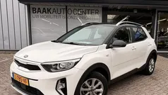 Wit Gebruikt 2021 Kia Stonic SUV | € 16.950 (Eerlijke prijs)